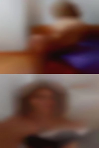Theater position with naked girls.